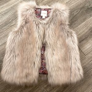 Girls Faux fur vest